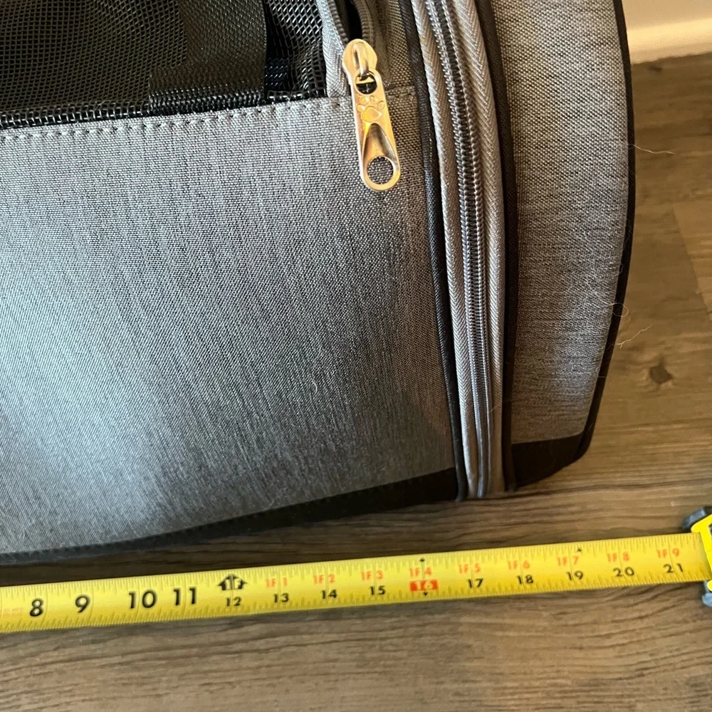 Nautica small pet carrier NEW